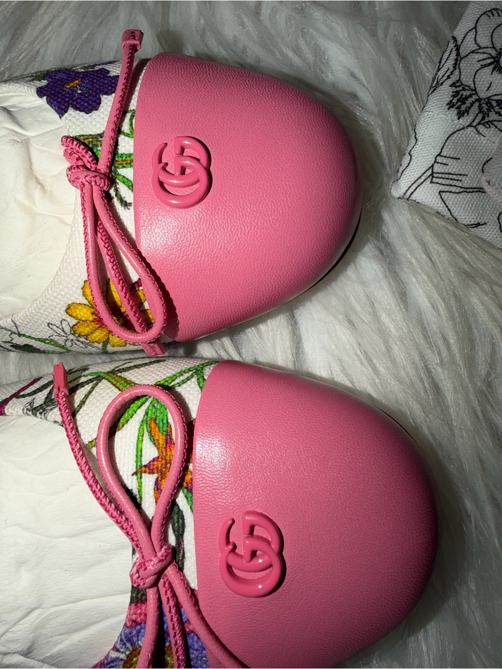 Gucci Pink Floral Leather Ballet Flats NIB - Picture 2 of 8